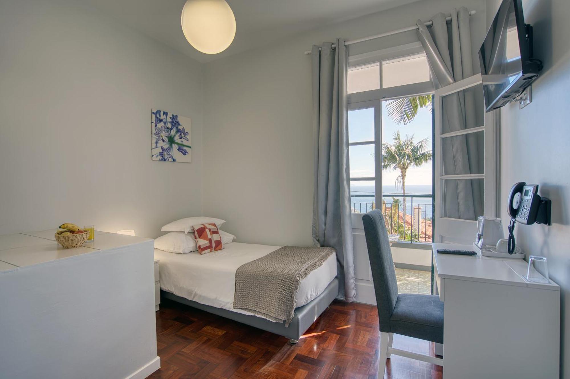 Vila Camacho Guest House Φουνκάλ Δωμάτιο φωτογραφία